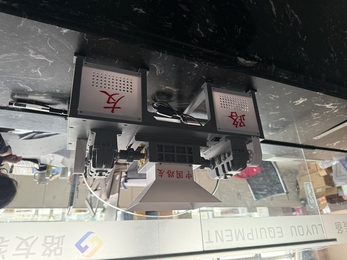 為給客戶帶來更好的觀感體驗(yàn)，路友將撕碎機(jī)做成了1：1的模型